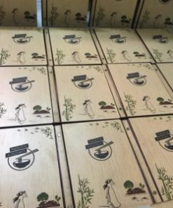 MENU TRE ĐỘC ĐÁO, GỖ KHẮC PHUN SƠN